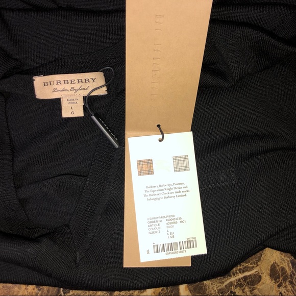 Burberry London Merino Wool Long Sleeve v neck - Picture 3 of 7